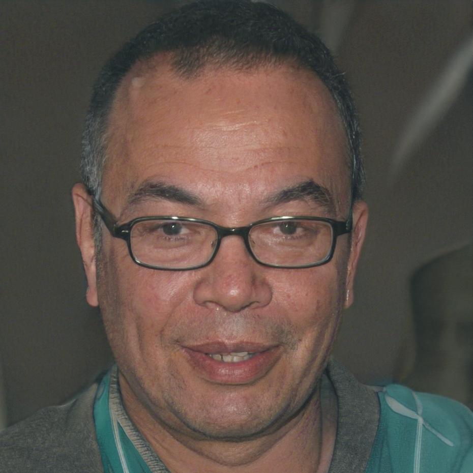 Carlos Mendoza, Analista Financiero Senior